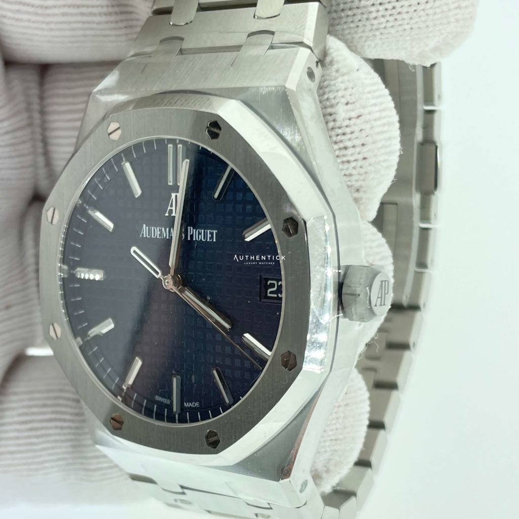 AUDEMARS PIGUET ROYAL OAK AUTOMATIC 41MM BLUE DIAL 15500ST