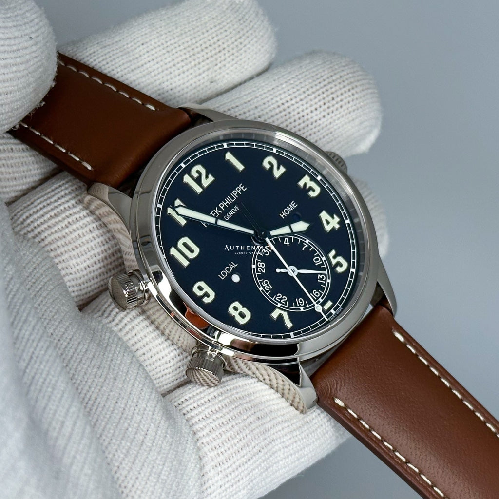 Patek Philippe Calatrava Pilot Travel Time Blue Dial 5524G-001