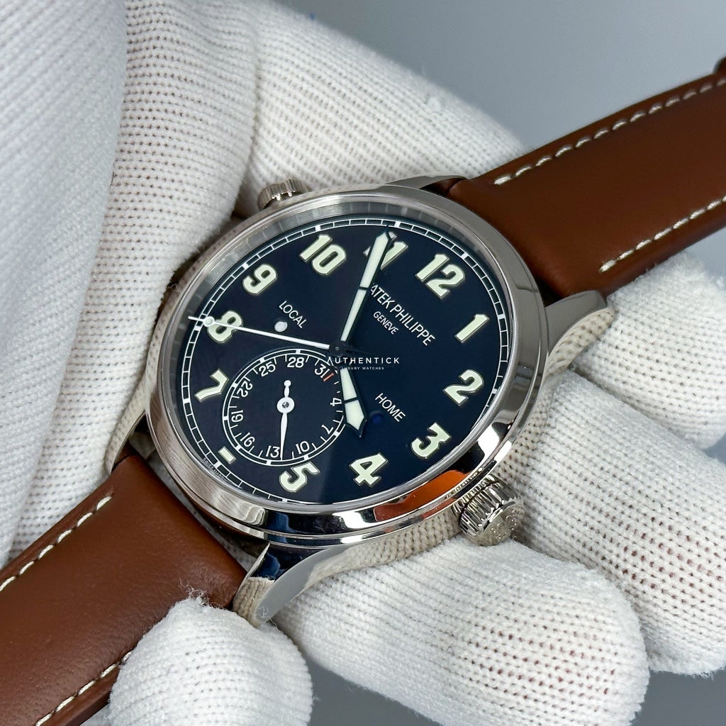 Patek Philippe Calatrava Pilot Travel Time Blue Dial 5524G-001