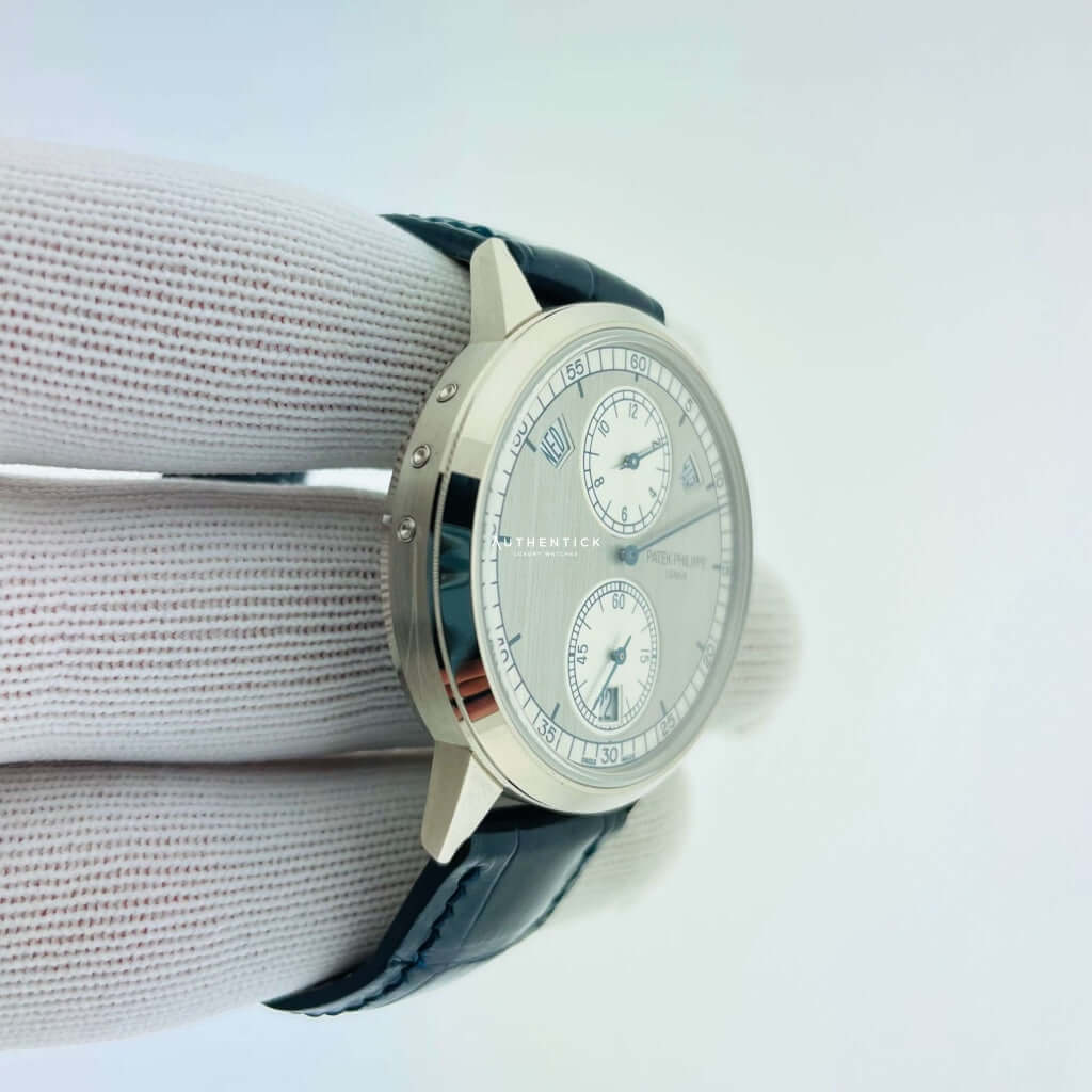 PATEK PHILIPPE COMPLICATIONS ANNUAL CALENDAR REGULATOR 5235G-001