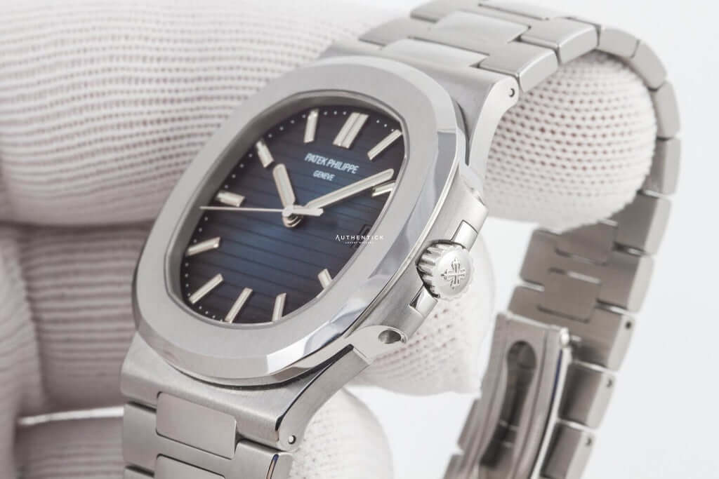 PATEK PHILIPPE NAUTILUS STAINLESS STEEL BLUE DIAL 5711/1A-010