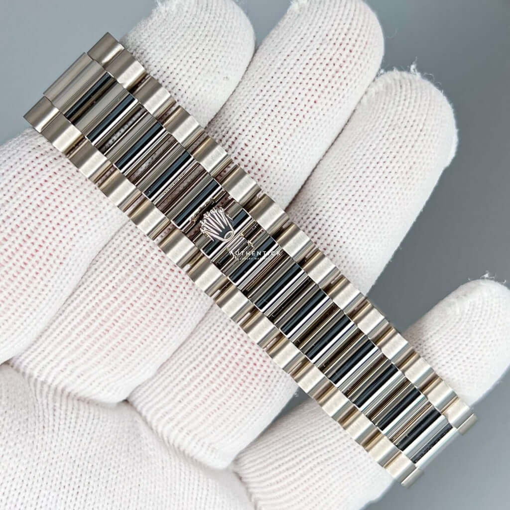 Rolex Day-Date 40 White Gold Green Dial 228239