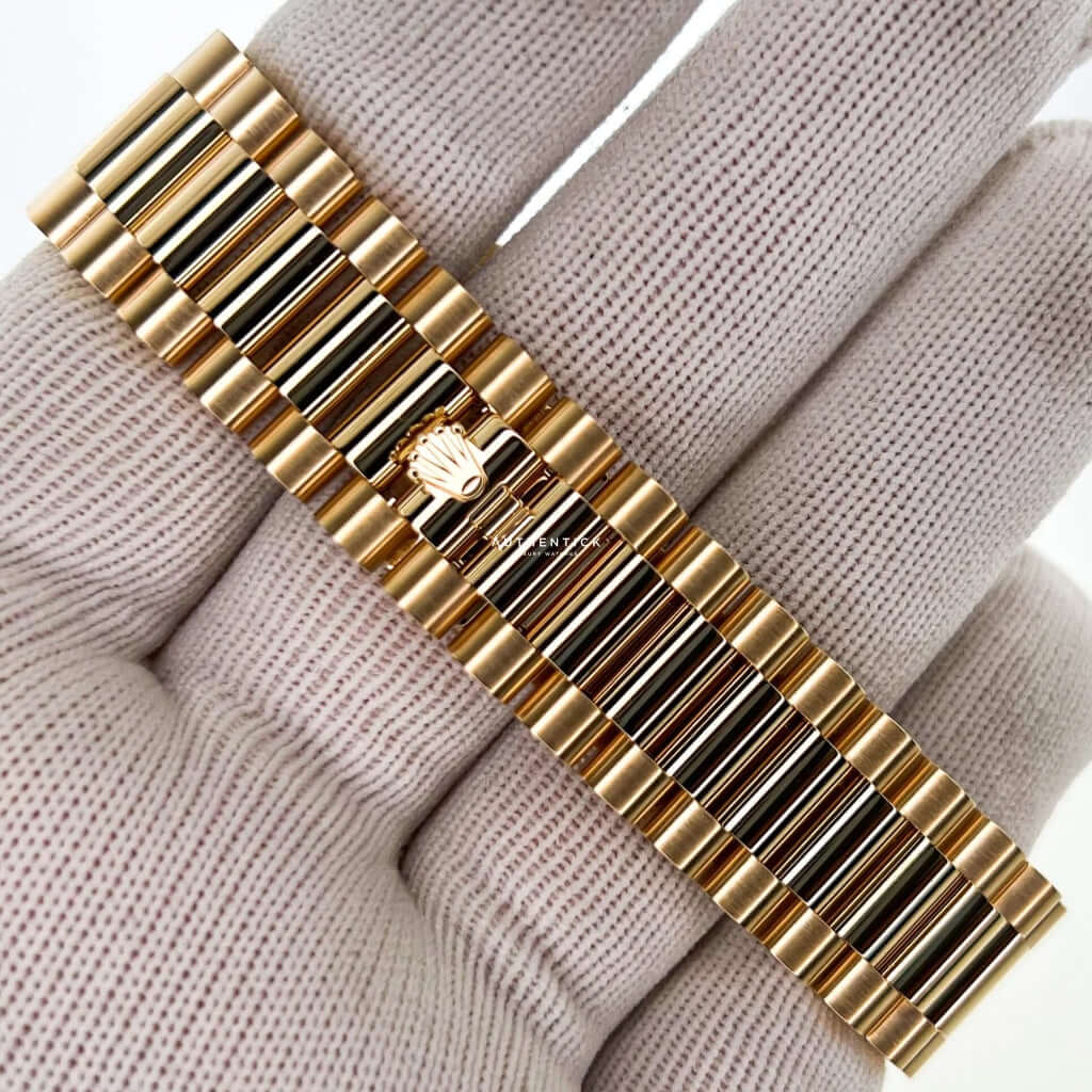 Rolex Day-Date 40 Yellow Gold Black Motif Dial 228238