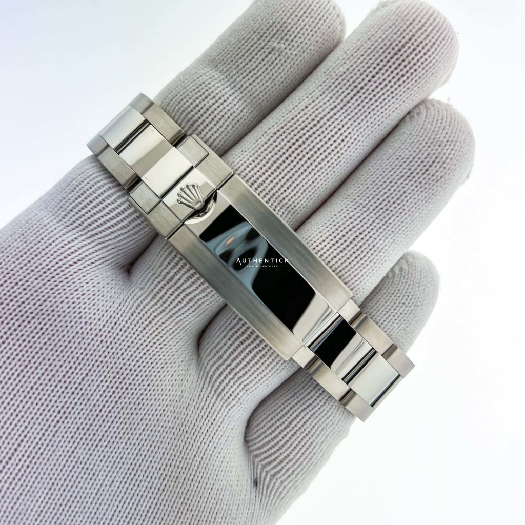 Rolex Submariner "Date" 41mm White Gold Blueberry